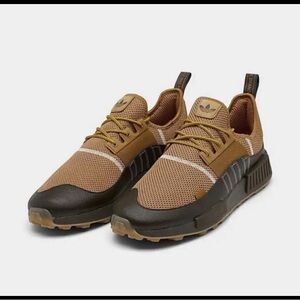 Adidas Adventure Men's Brown Sneaker size 10 NWOT